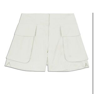 Lululemon Relaxed-Fit Super High-Rise Cargo Short 4”